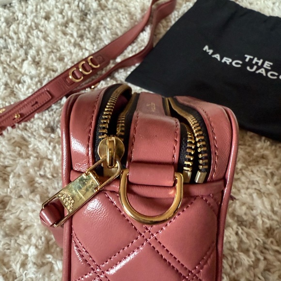 Marc Jacobs Quilted Softshot - Picture 6 of 9